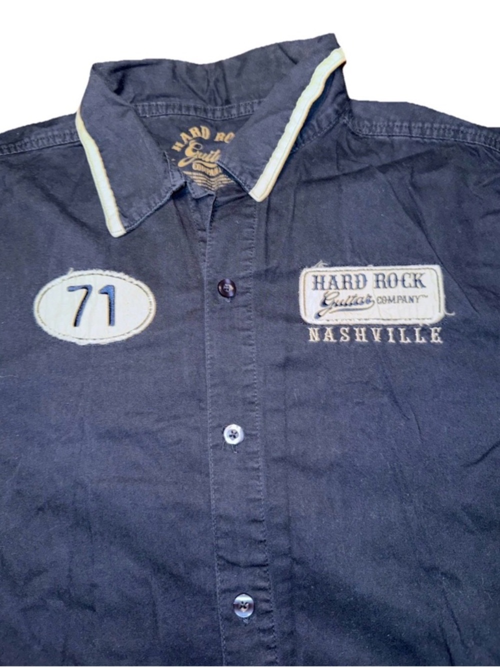 Hard Rock Guitar Company Shirt XL
Men Short Sleeve Button Phoenix
Patches